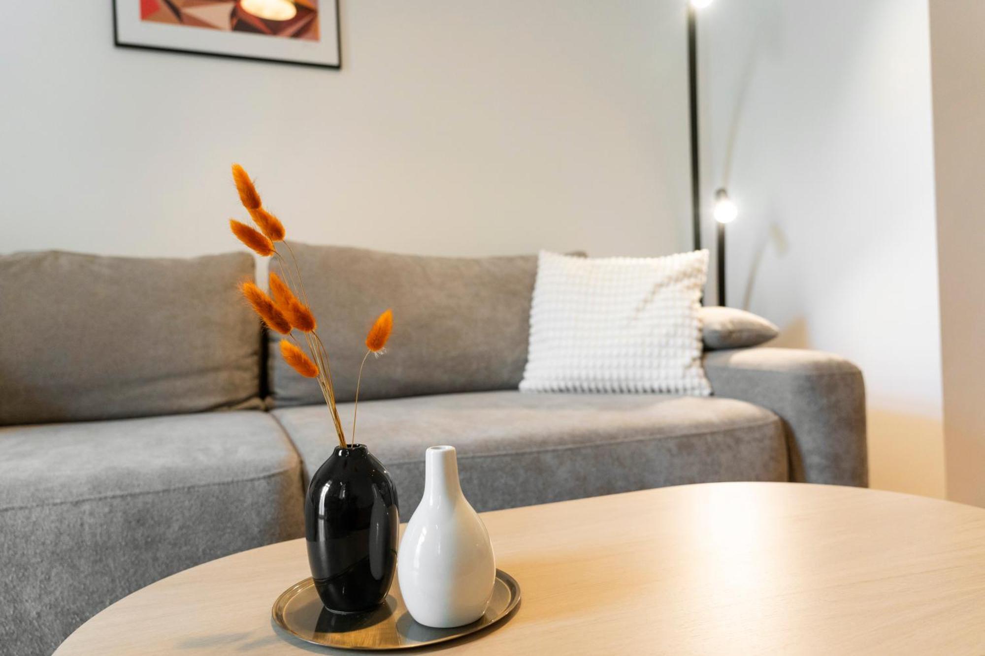 Visit Oomph Apartmán *