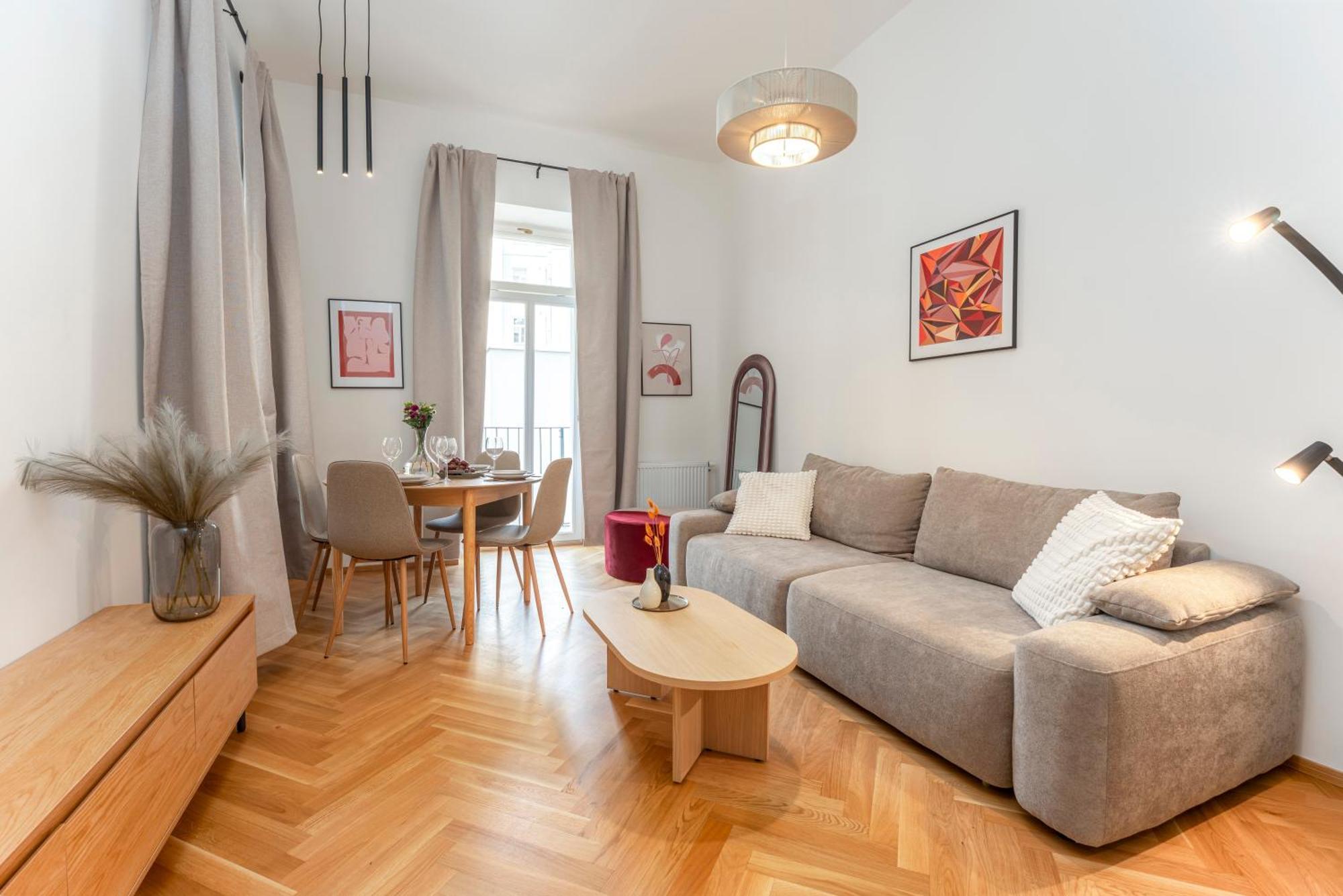 Visit Oomph Apartmán