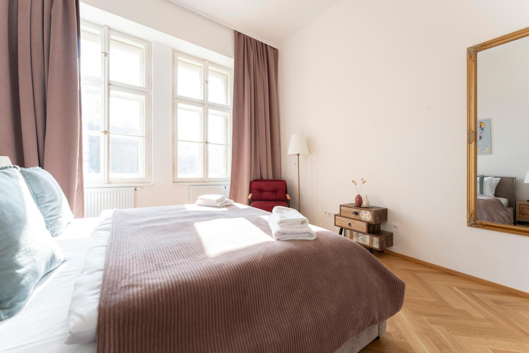 Visit Oomph Praha