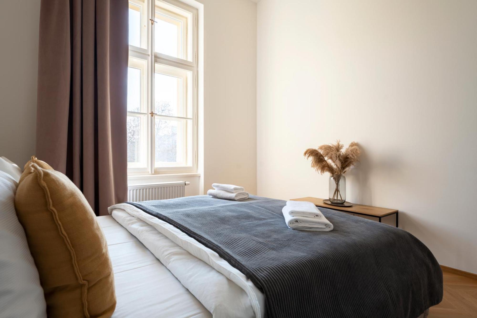 Visit Oomph Praha