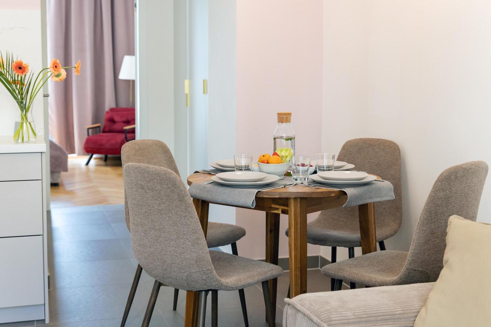 Visit Oomph Praga